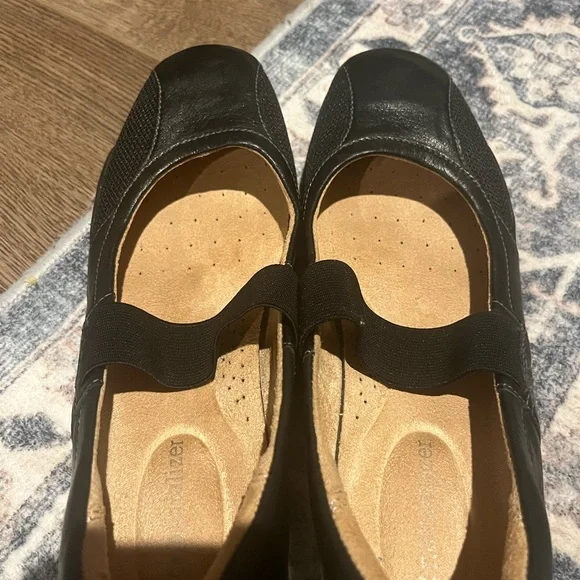 Naturalizer Black Leather Loafers with Elastic Band - Picture 8 of 16